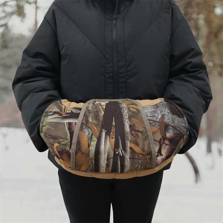 Camo Fleece Hand Warmer MYDAYS158